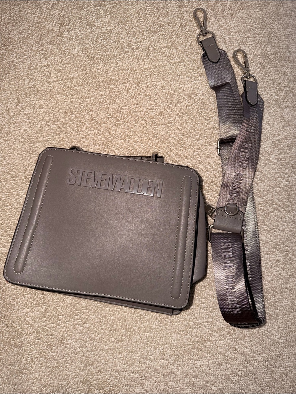 Steve Madden Gray Leather Messenger Bag with Branded Strap